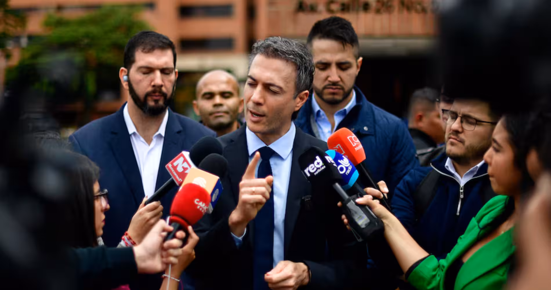 Juez frena intento de Daniel Quintero de lanzarse por firmas a la Presidencia